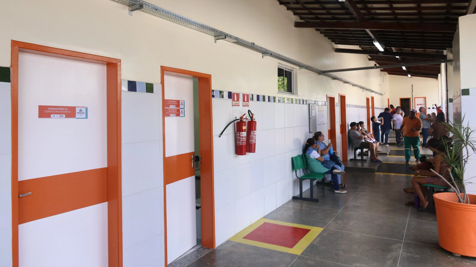 Prefeitura de Fortaleza mantém seis postos de saúde abertos neste fim de semana para vacinação e ate